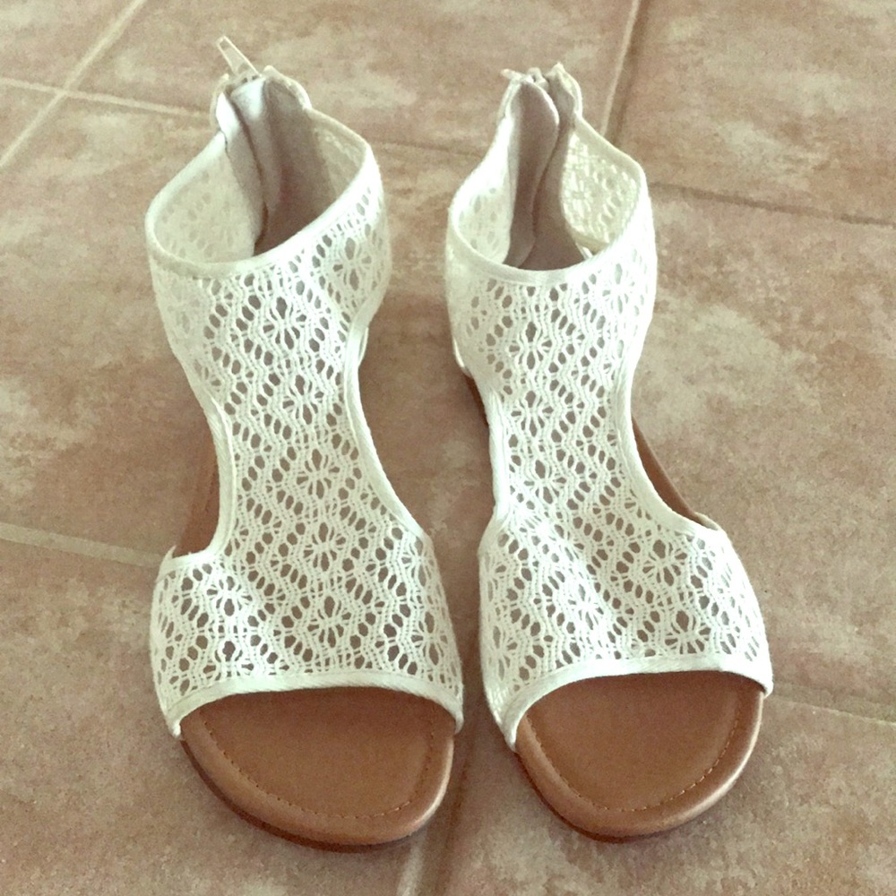 White American Eagle sandals